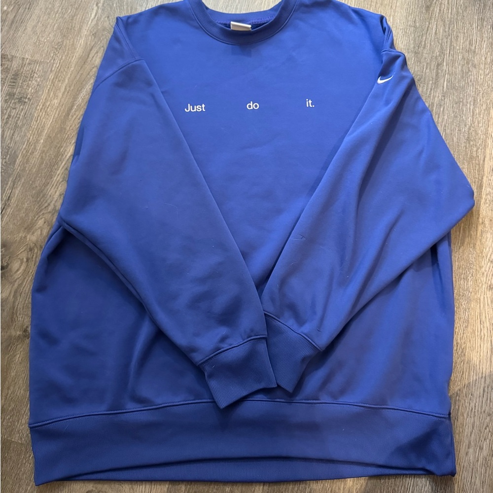 Nike Crewneck Sweatshirt. Super soft